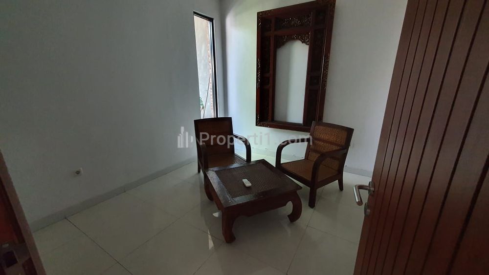 Rumah Dijual di Dalam Komplek Dekat MRT Lebak Bulus, Jakarta Selatan
