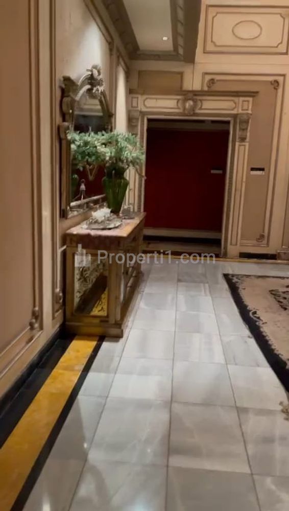 Jual Rumah Strategis di Menteng, 100 Meter ke Taman Suropati, Jakarta Pusat