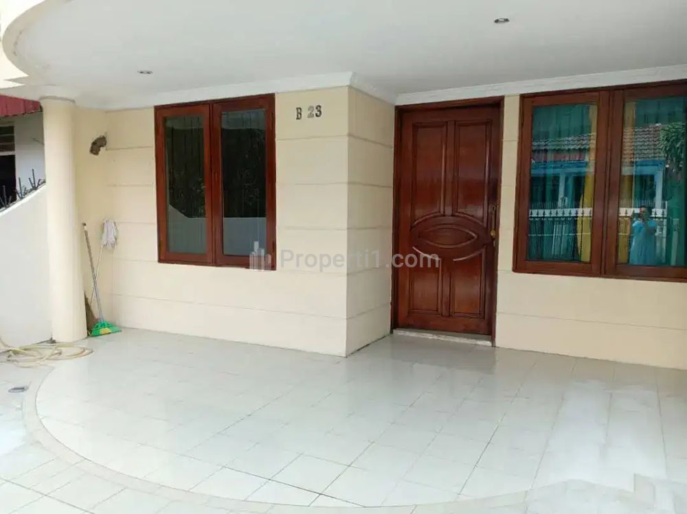 Jual Rumah Siap Huni di Taman Gading Indah, 300 m ke Pasar Jaya Klp Gading, Jakarta Utara