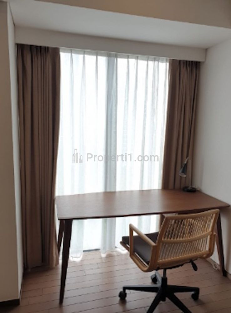 Dijual Apartemen Verde One Kuningan Lantai Sedang Type 3+1 BR Furnished