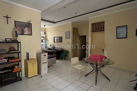 Dijual Murah Rumah di Villa Melati Mas Serpong, Tangerang Selatan