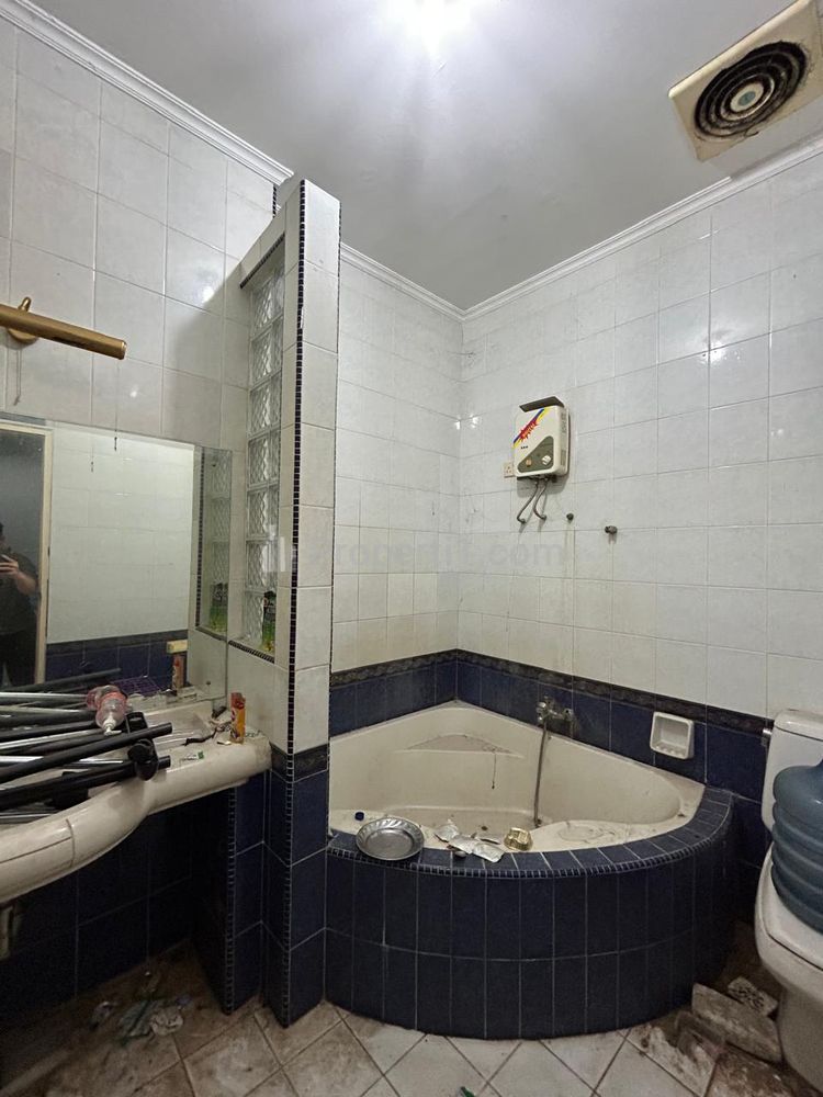 Dijual Murah Rumah di Villa Melati Mas Serpong, Tangerang Selatan