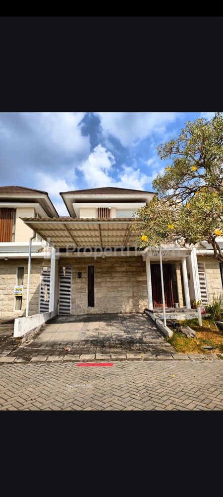 Dijual Rumah Harga 1Man Siap Huni di Citraland Cluster Green Hill, Surabaya