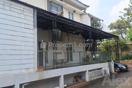 Dijual Rumah Komplek Hoek 2 Lantai Ditambah 1 Ruangan Kantor Terpisah di Swadarma, Ulujami, Pesanggrahan, Jakarta Selatan