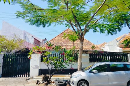 Rumah Dijual Lokasi Wuni Genteng Surabaya Pusat Classic Siap Huni