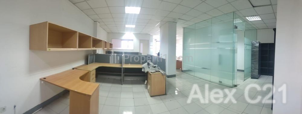 Disewakan Ruko Gandeng 2 Unit + Lift (Furnished) di Warung Jati Barat, Ragunan, Pasar Minggu, Jakarta Selatan