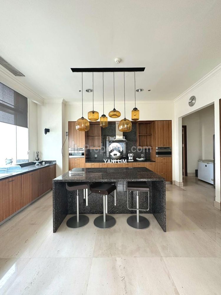 Pacific Place Apartemen at SCBD, 4+1BR, 1000sqm, Dijual, LIMITED UNIT / ALSO AVAILABLE 500 SQM, Direct Owner YANI LIM 08174969303