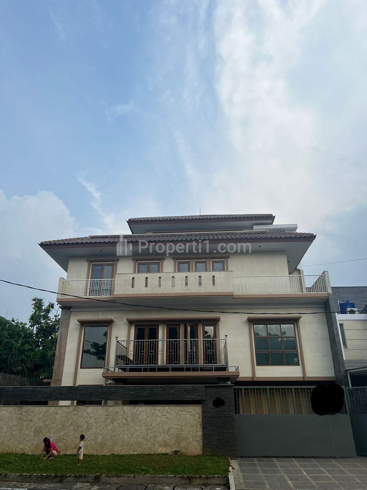 Jual Rumah Hook Komplek Dekat Toll Meruya Jakarta Barat