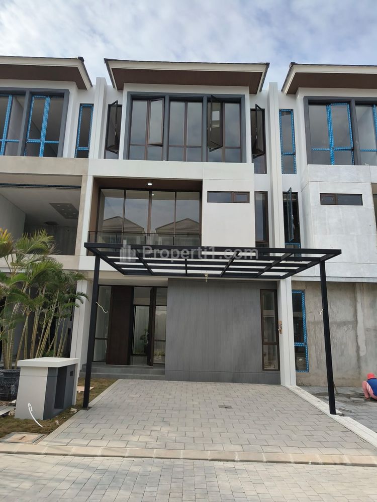 Dijual Rumah 3 Lantai Termurah View Laut di Pantai Mutiara, Pluit, Penjaringan, Jakarta Utara