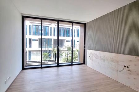 Dijual Rumah 3 Lantai Ocean View di Pantai Mutiara, Penjaringan, Jakarta Utara