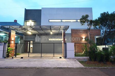 Dijual Rumah Baru di BSD City Tangerang Selatan, Full Furnish 