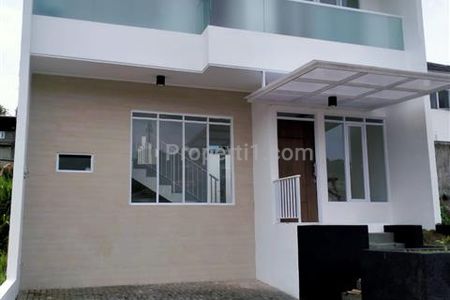 Jual Rumah Baru 2 Lantai Harga Promo KPR Cicilan Terjangkau Suasana Asri Nyaman di Cikutra Bandung