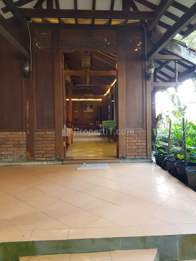 Dijual Villa Unik Sudah Ada Izin Usaha Resto di Bogor