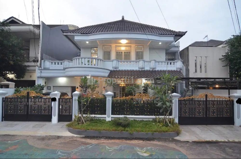 Disewakan Rumah Mewah Full Furnished Cocok untuk Tempat Tinggal di Cilandak Jakarta Selatan