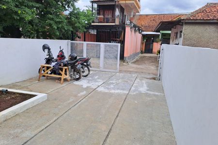 Jual Rumah dengan Tanah Luas Harga Termurah Bebas Banjir Dekat Jalan Raya Rancaekek Bandung