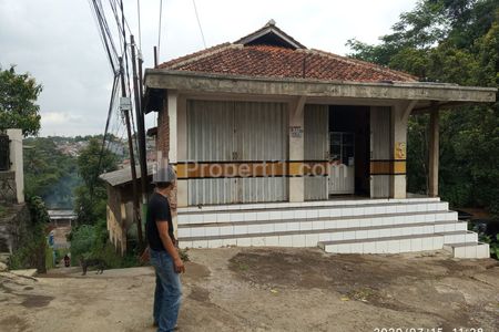 Jual Murah Rumah 2 Lantai dan Tempat Usaha Posisi Main Road Jalan Rancakalong Dekat Exit Tol Pamulihan Tanjungsari Sumedang