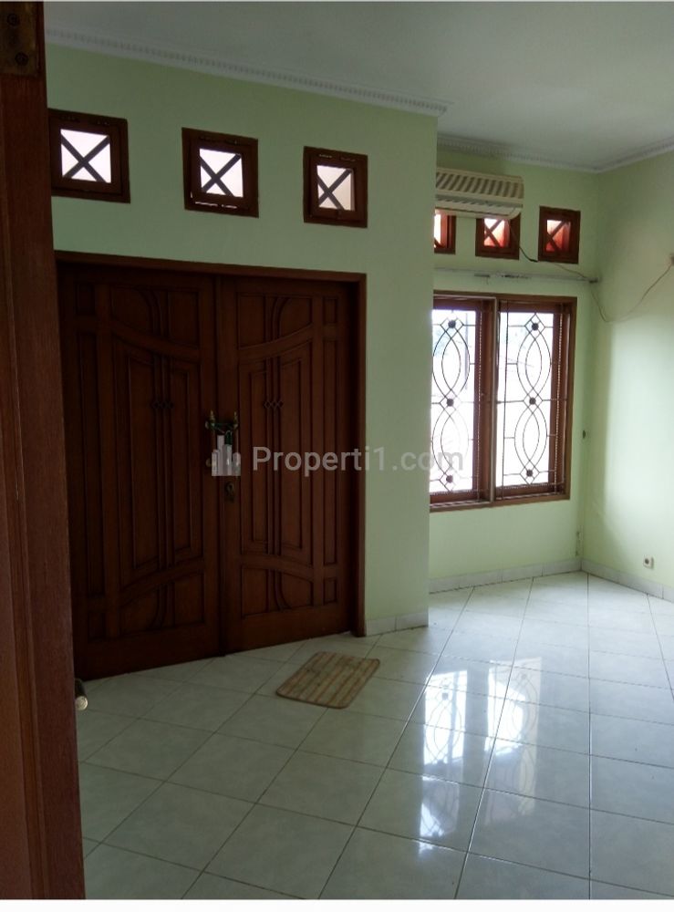 Sewa Rumah Murah Area Lebak Bulus, Bisa Buat Kantor, Dekat TB Simatupang, Raya Antasari, Cilandak, Jakarta Selatan