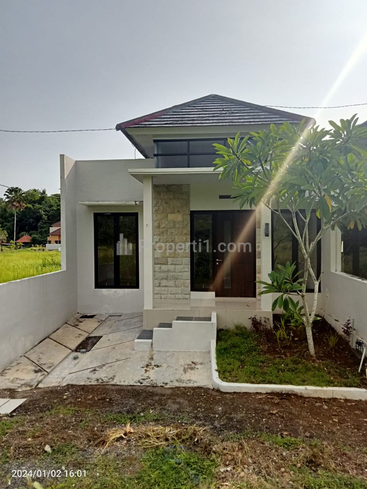 Dijual Rumah Nyaman dan Asri Tipe 7x12 di Bongan Tabanan Bali