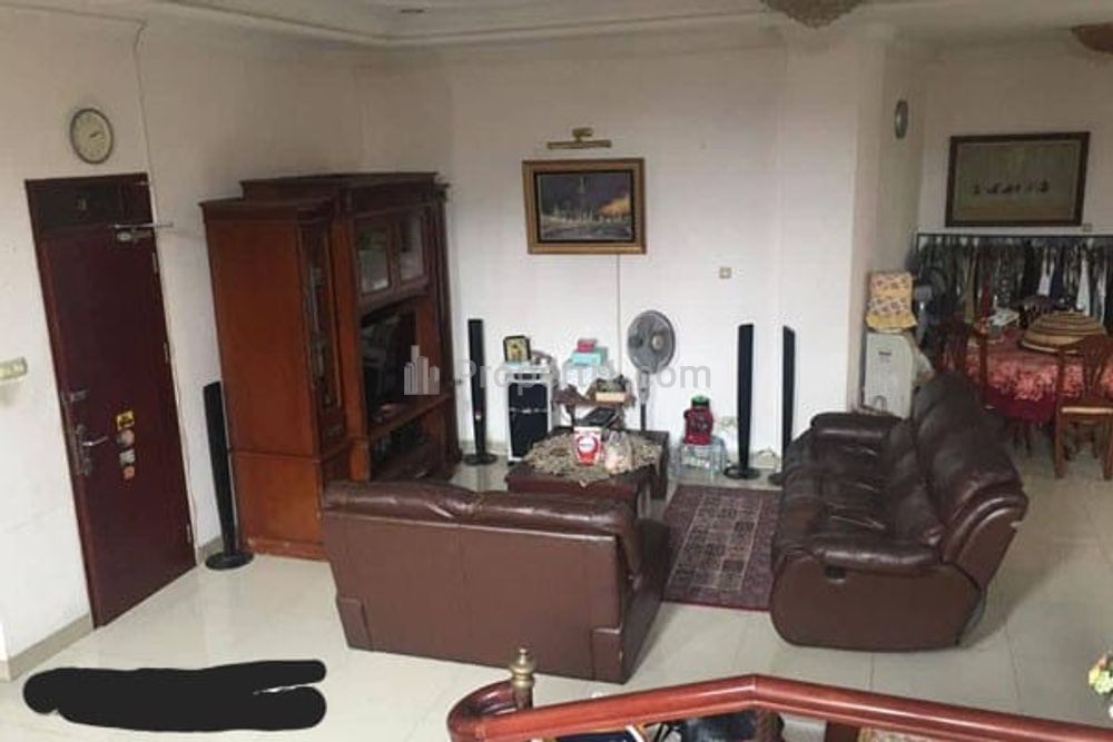 Jual Cepat dengan Harga Terjangkau Rumah di Cilandak Jakarta Selatan Lokasi Strategis - 4 Kamar Tidur Full Furnished
