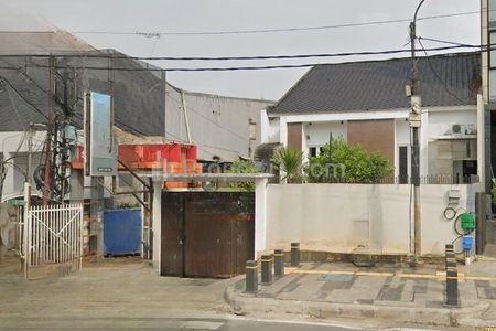 Rumah Dijual Lokasi Strategis di Pinggir Jalan Kebayoran Baru, Jakarta Selatan