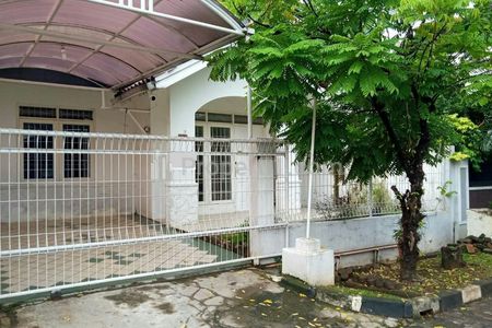 Rumah Dijual Dalam Komplek di Cinere Country, Depok