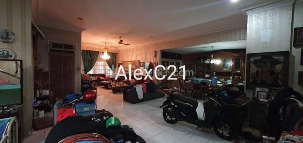 Dijual Cepat Rumah (BU) Cocok untuk Rumah Kost di Kemanggisan Dekat Binus, Palmerah, Jakarta Barat