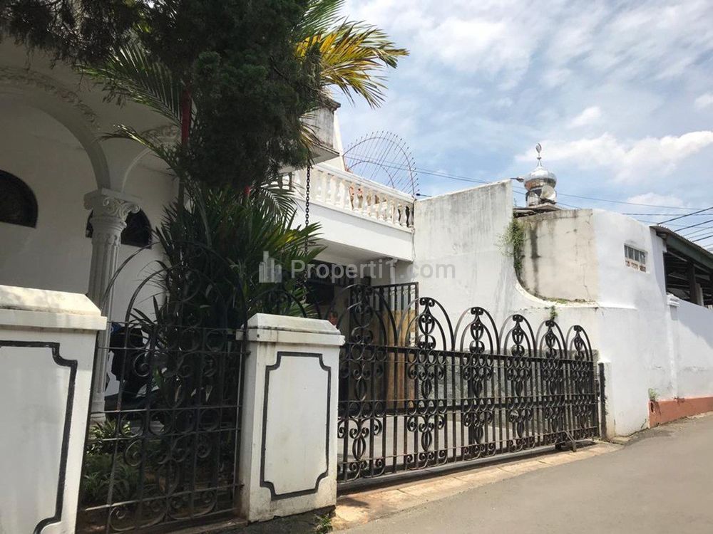 Jual Rumah Lama Bagus di Jalan Haji Noor Jakarta Selatan