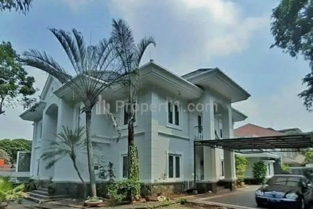 Jual Rumah Mewah Area Pati Unus, Luas Tanah 1026 m², Bangunan 750 m², Kebayoran Baru, Jakarta Selatan