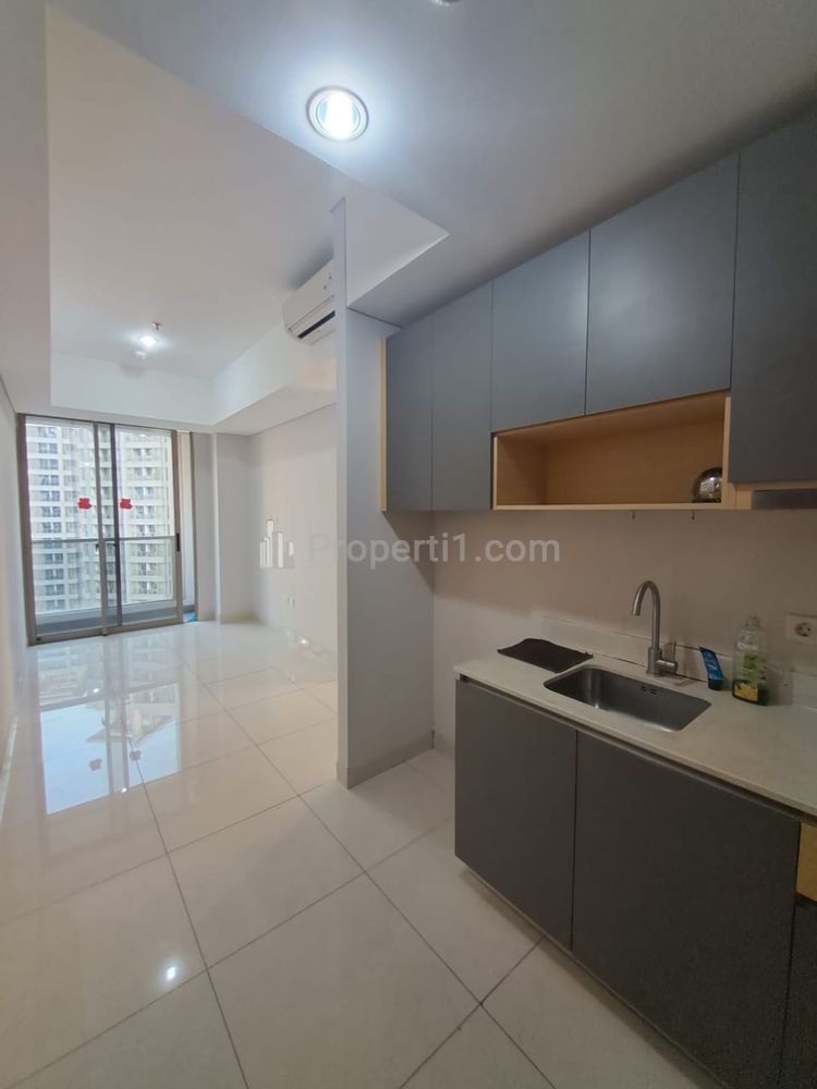 Sewa/Jual Apartemen Taman Anggrek Residences Semi Furnished – 2BR – 50m2 Jakarta Barat