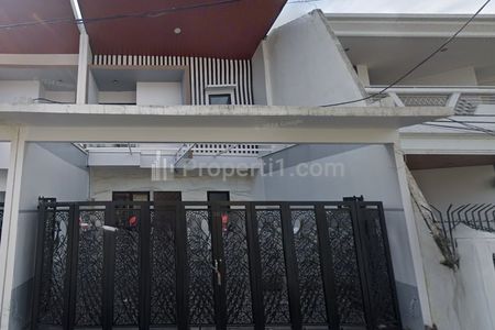 Rumah Dijual di Darmo Permai Timur Surabaya Barat, Brand New House