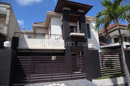 Jual Rumah Mewah Ngantong Kolam Renang Luas Tanah 638 m2 di Jalan Tukad Barito Timur, Denpasar, Bali