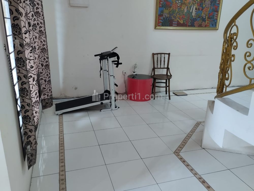 Disewakan Rumah 2 Lantai di Vila Serpong BSD, Tangerang Selatan