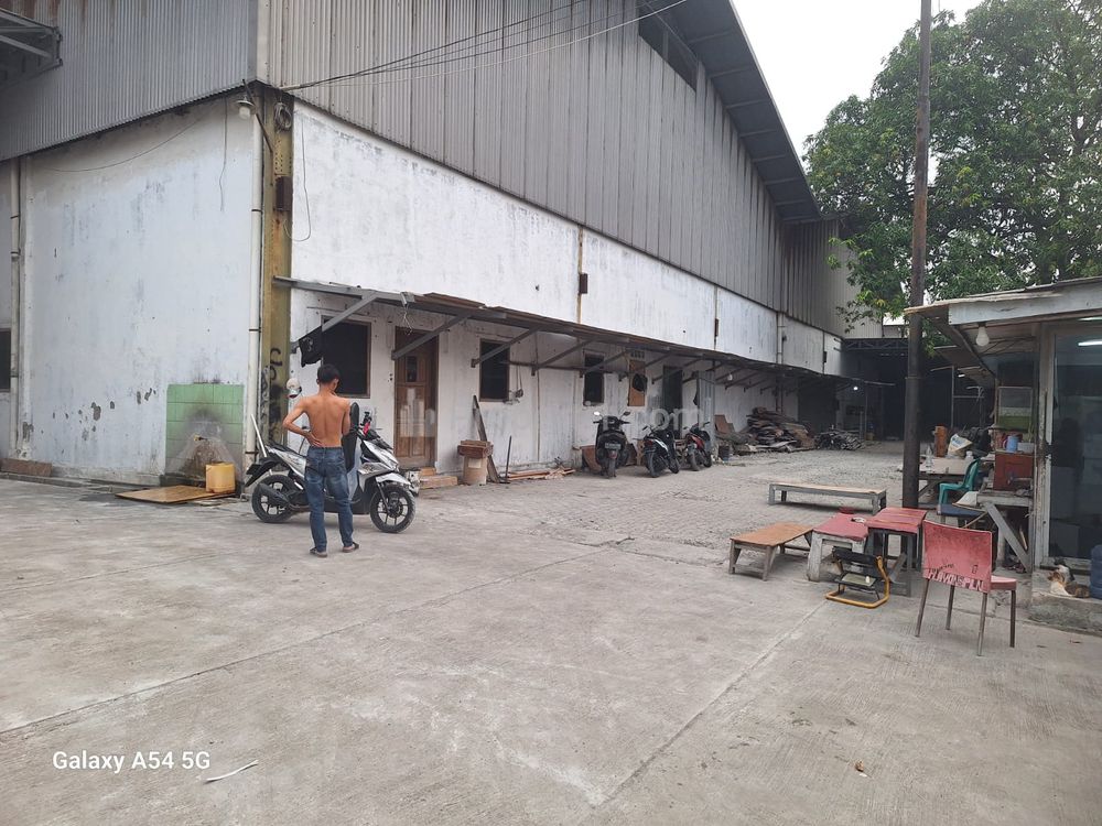 Jual Murah Gudang Siap Pakai Luas 3000 m2, Bangunan 2000 m2, di Daan Mogot Km 19, Batu Ceper, Tangerang, Banten