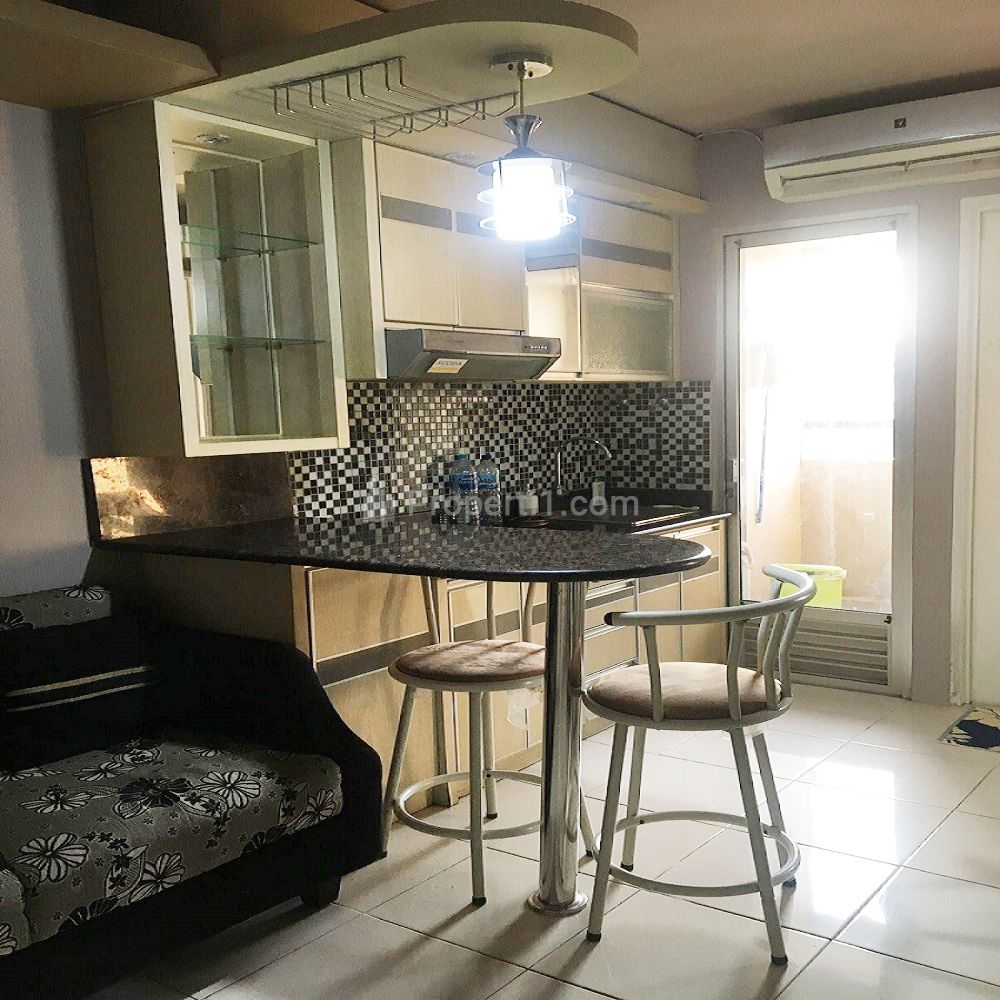 Sewa Kost Putri di Kalibata Jakarta Selatan Dekat Stasiun Kalibata, Kalibata City Square, Plaza Kalibata, Universitas Trilogi, Universitas Binawan
