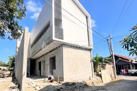 Dijual Kost Exclusive Baru Full Furnished di Jl. Kaliurang Km 6 Yogyakarta Dekat UGM, UPN