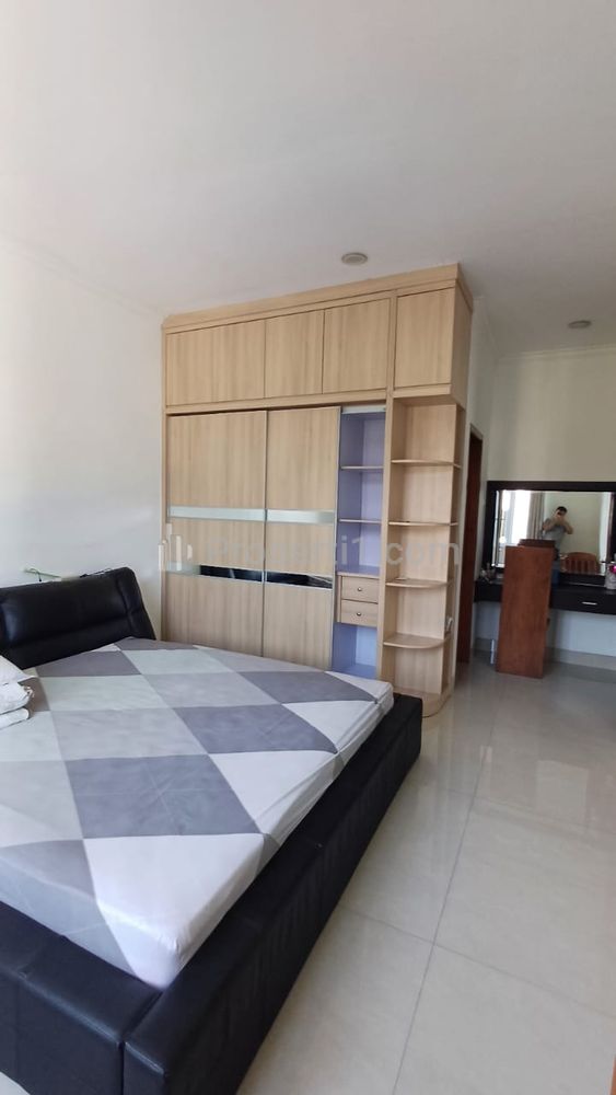 Dijual Rumah Rayan Regency Wiyung - Luas Tanah 316 m2 - Spesial 2 Akses Jalan  Graha Family, Dian Istana Wiyung Surabaya