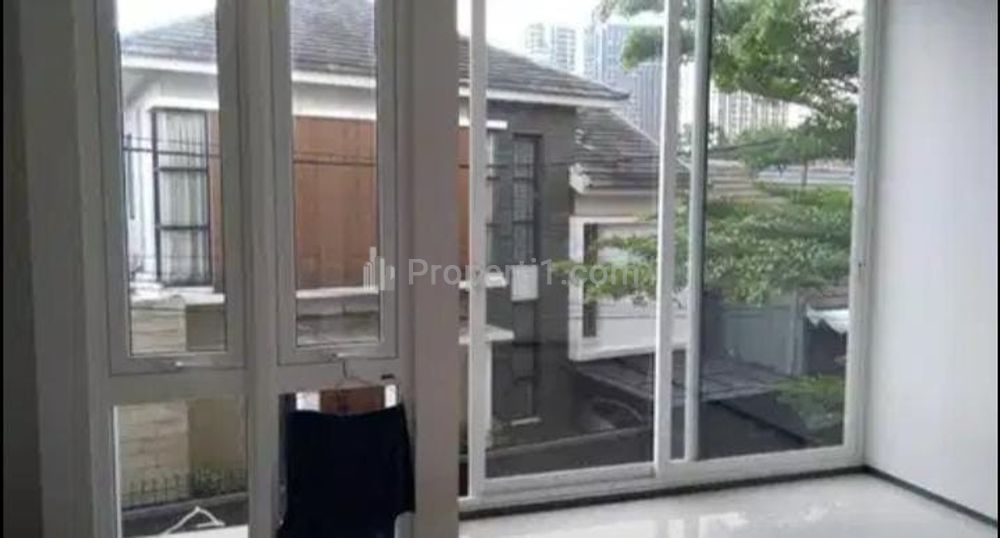 Disewakan Rumah di Cilandak Permai 5 BR 5 Bath Semi Furnished, Jakarta Selatan