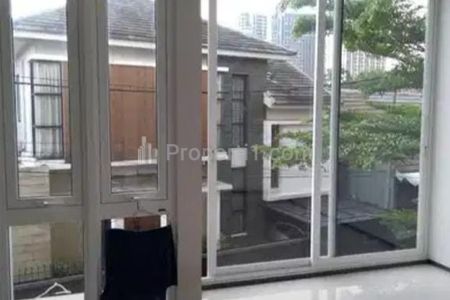 Disewakan Rumah di Cilandak Permai 5 BR 5 Bath Semi Furnished, Jakarta Selatan