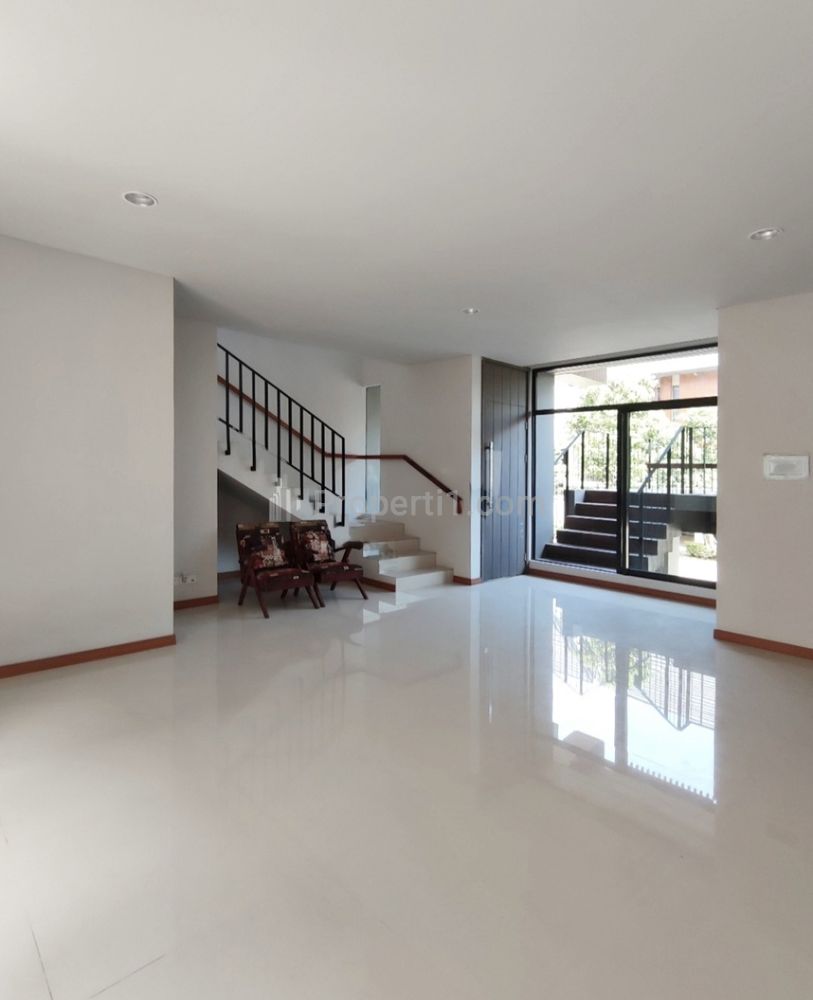 Dijual Rumah Cluster Caelus Greenwich Bumi Serpong Damai Tangerang
