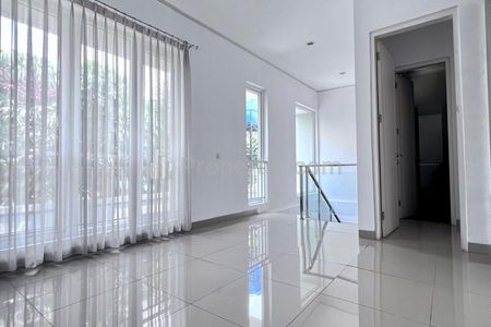 Jual Rumah di Cilandak TB. Simatupang Jakarta Selatan, Sudah SHM - 3 Kamar Tidur