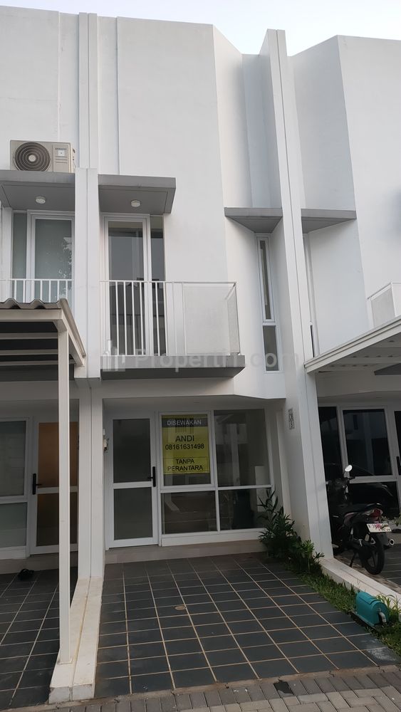 Disewakan Rumah / Flat House di BSD Tangerang