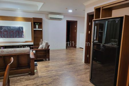 Dijual Apartemen Denpasar Residence, Tower Ubud, Luas 150m2, Spacious Living Room, 3+1 Bedroom, Furnished