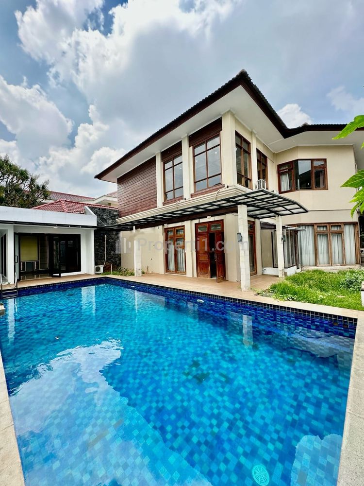 Jual Rumah Terawat Dalam Komplek, Luas Tanah 670 m², Bangunan 660 m², Ampera, Dekat Kemang, Cilandak, TB Simatupang, Mampang, Jakarta Selatan