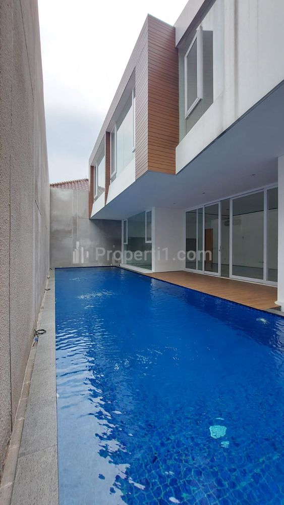 Jual Rumah Baru Luas Tanah 264 m², Bangunan 603 m² di Pondok Indah dengan Kolam Renang, Kebayoran Lama, Jakarta Selatan
