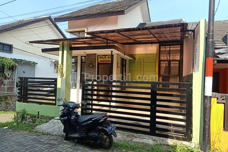 Jual Cepat Rumah Hoek Siap Huni Udara Sejuk Air Melimpah Termurah Dekat ke Kota Cimahi