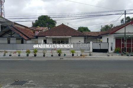 Dijual Rumah Strategis Pinggir Jalan Utama di HOS Cokroaminoto Yogyakarta Dekat Malioboro, Tugu Jogja