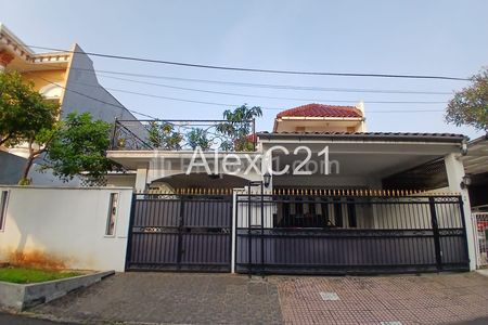 Dijual Rumah di Komplek Tanjung Barat Indah, Super Strategis di Jl. TB Simatupang, Tanjung Barat, Jagakarsa, Jakarta Selatan