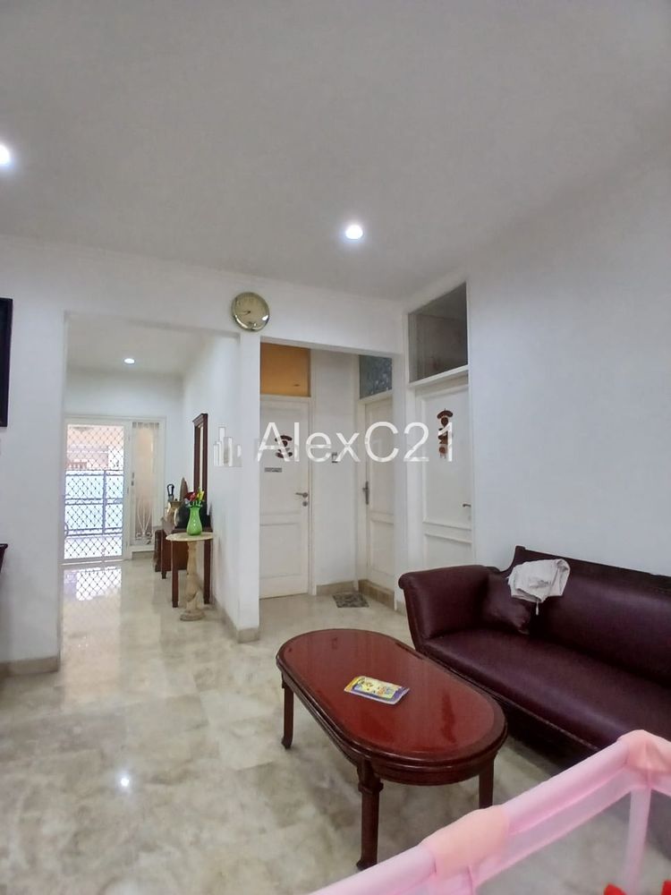Dijual Rumah di Komplek Tanjung Barat Indah, Super Strategis di Jl. TB Simatupang, Tanjung Barat, Jagakarsa, Jakarta Selatan
