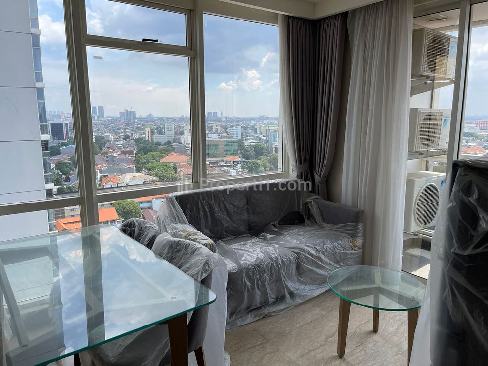 Disewakan Apartemen Menteng Park Tower Emerald (Private Lift) - 2 Bedrooms Full Furnished, Dekat TIM, RSCM, Bunda Hospital, dan Kampus UI Salemba
