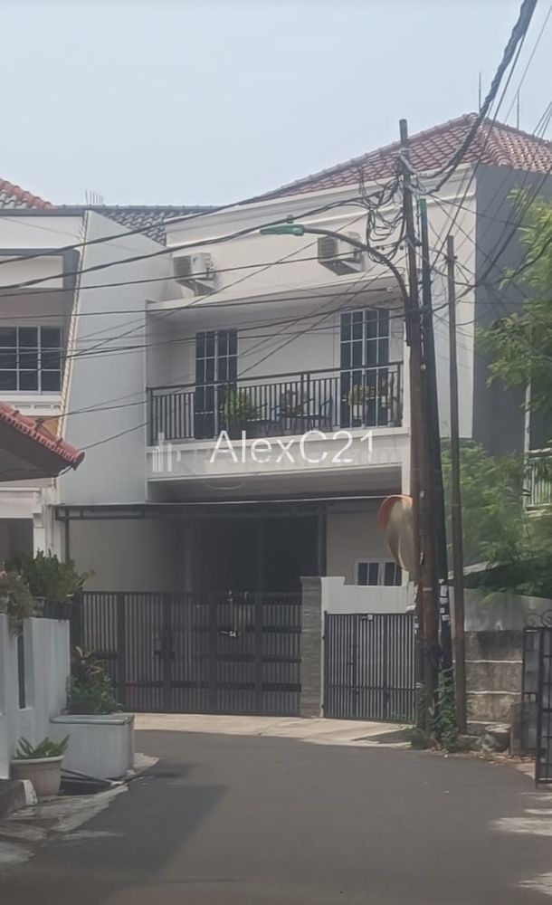 Dijual Rumah Cantik di Jati, Pulo Gadung, Jakarta Timur